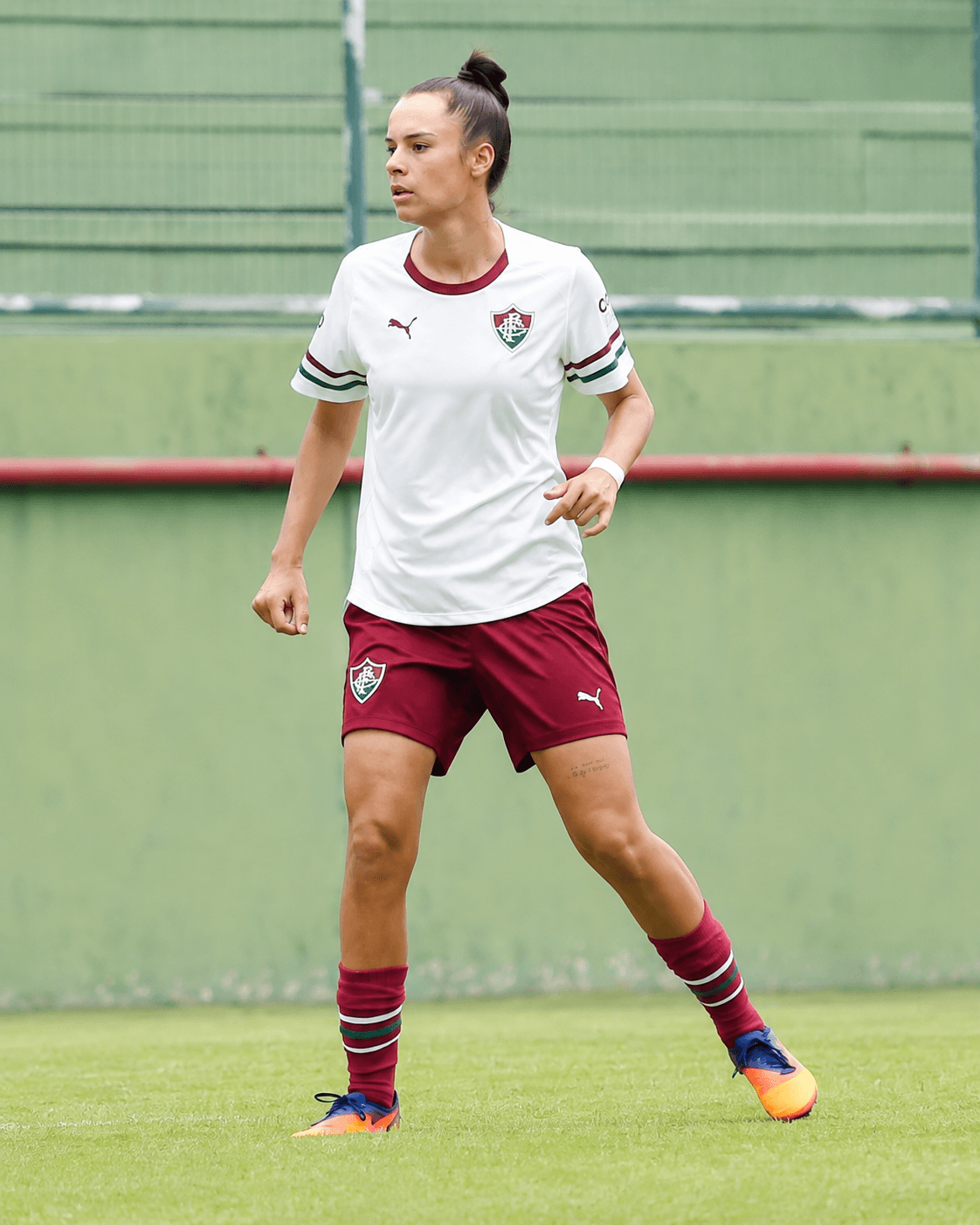 Daniela Venturini, Meio-campista